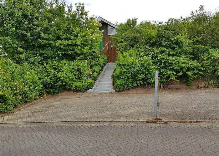 Lovely In 埃克斯特塔尔